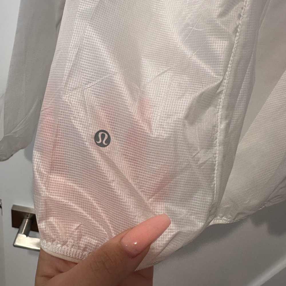 Lululemon Run With It Jacket White Sz 10 EUC - Picture 12 of 16